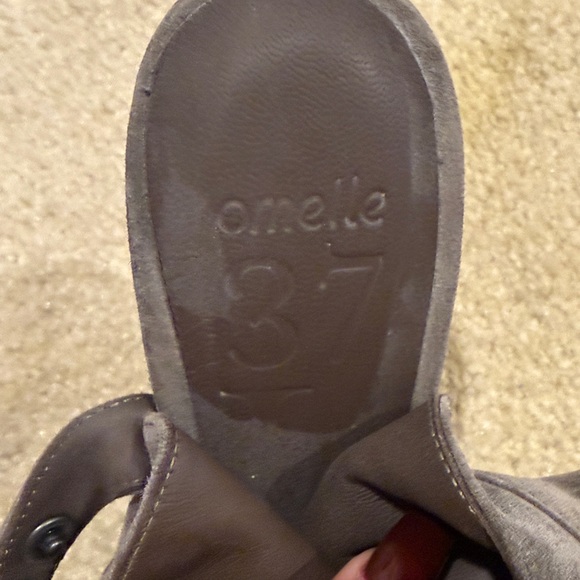 Omelle Gray Suede Ankle Booties - Picture 3 of 3